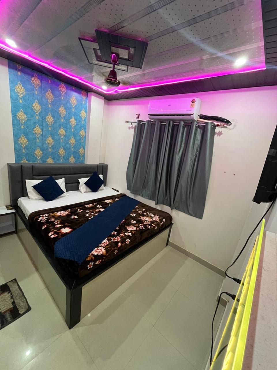 Neelkanth Pg House - Varanasi — Photos 3
